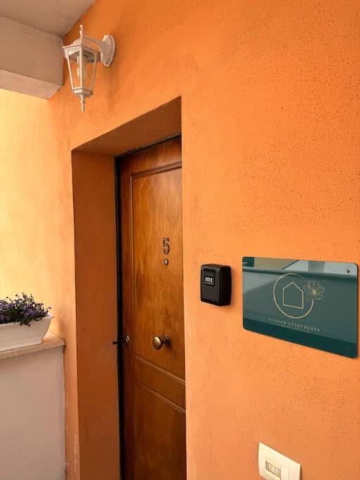 Casa Vacanza Elislor Apartments Fiumicino Exterior foto